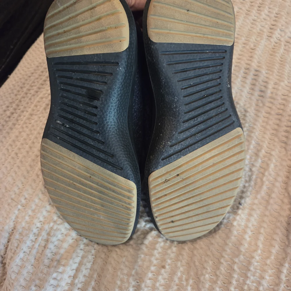 Allbirds Women's Classic Wool Shoes - Natural Black - Picture 5 of 5